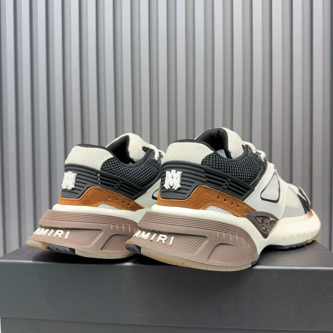 [AMIRI Amir] P: 760💰Size for couples: Female 35-40; Male 39-44; (Customized at 45.46) AMIRI Amir New Autumn and Winter Products New Autumn Latest Catwalk Couple Color Block Bread Casual Sports Shoes Series〰 Full of detailed casual fashion style New generation of bone shoes popular classic upgrades Super comfortable and super popular! AUTRY is an exclusive version of AUTRY couple casual shoes from a high street brand in Los Angeles. Many celebrity Internet celebrities have the same style. Chinese new rapper Xiaobai Gali, Wang Yibo, Yang Mi and other Internet celebrity bloggers are competing for their feet. The three-dimensional molded metal logo on the side of the AJ1 shoe is on par with Nike's popular Fog. The heroic value instantly has a bit of punk rock flavor, all showing fashion sense and street style... ▪ Upper: original custom-made cowhide + original custom-made breathable mesh ▪Inner lining: original customized breathable mesh ▪Outsole: original molded two-color TPU rubber combination outsole.